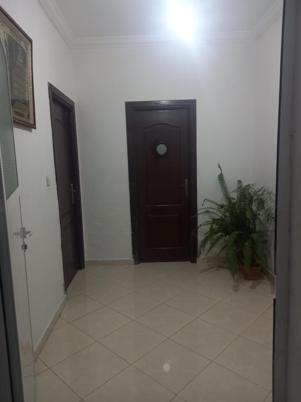 Proche D'areoport Apartment *