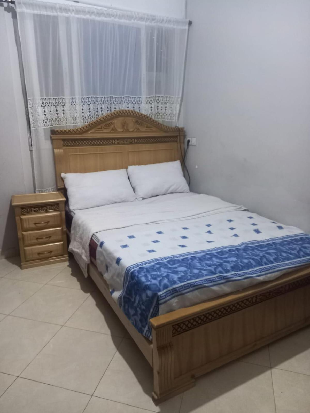 Proche D'areoport Apartment *